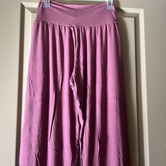 EUC Gorgeous Athleta Tulip Pants - Picture 7 of 7